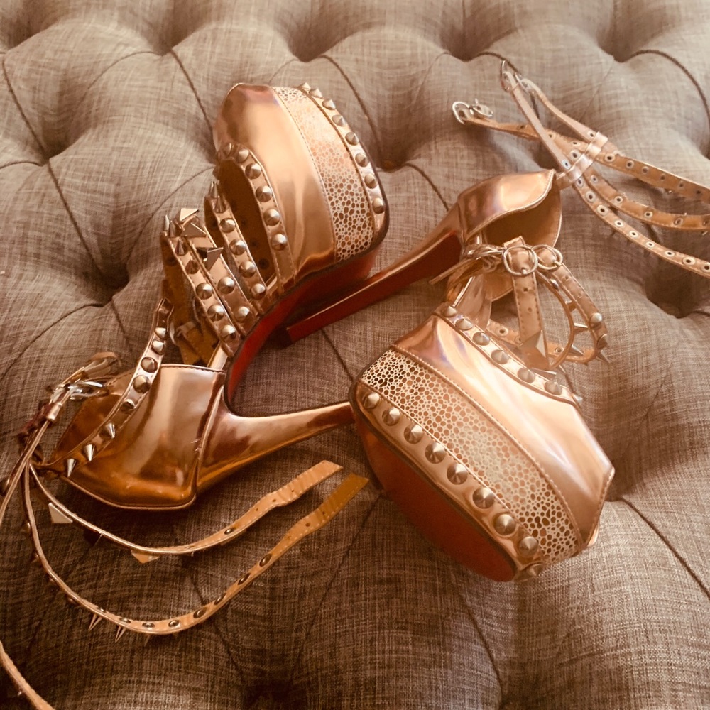 🌹 ROSE GOLD RED BOTTOMS 🌹SZ 10